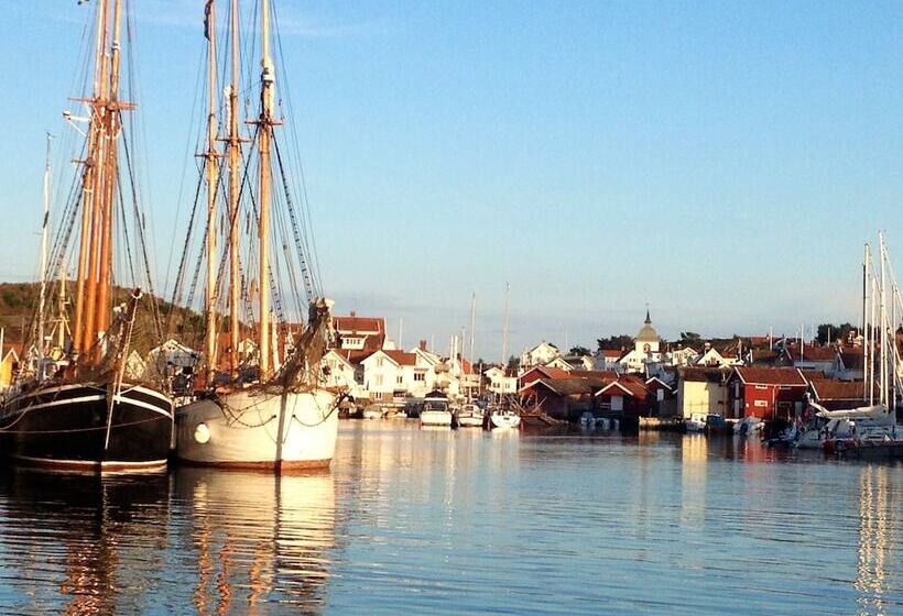 Skaftö Hotell Villa Lönndal, Grundsund