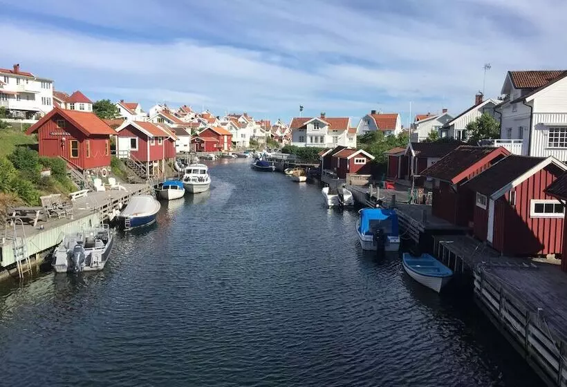 Skaftö Hotell Villa Lönndal, Grundsund