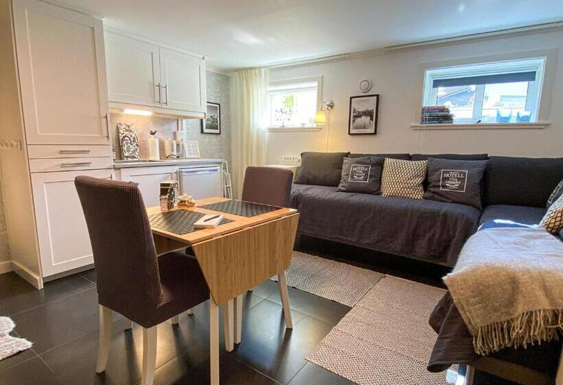 Skaftö Hotell Villa Lönndal, Grundsund