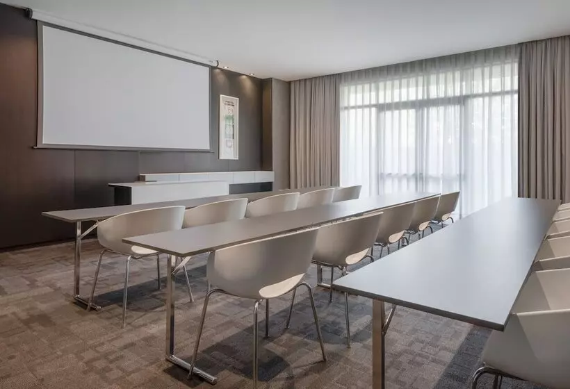 Ac Hotel Coslada Aeropuerto By Marriott