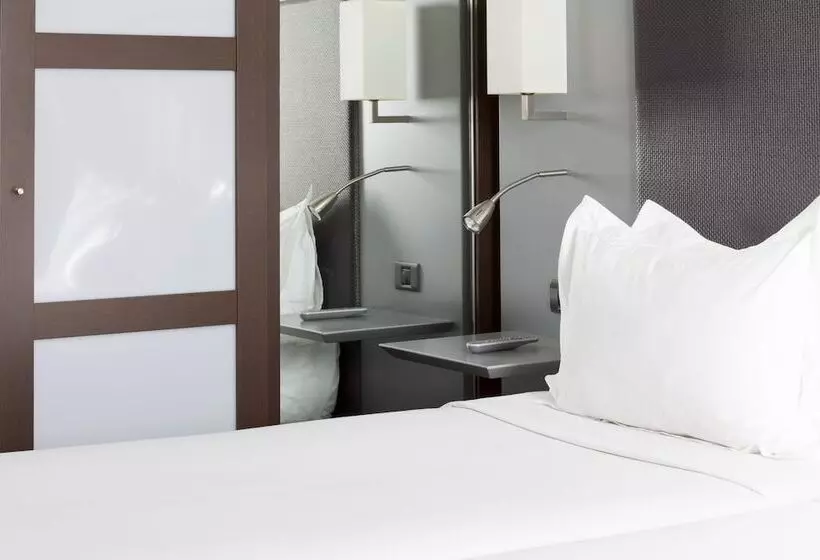 Ac Hotel Coslada Aeropuerto By Marriott