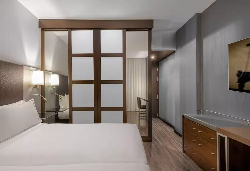 Ac Hotel Coslada Aeropuerto By Marriott