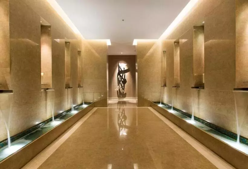 Four Seasons Hotel Riyadh