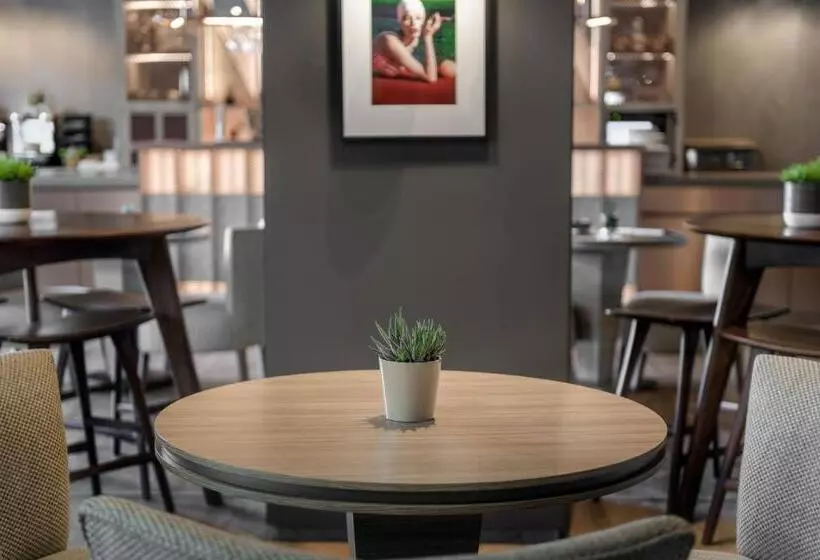 Ac Hotel Coslada Aeropuerto By Marriott