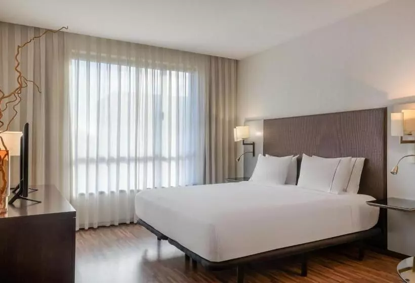 Ac Hotel Coslada Aeropuerto By Marriott