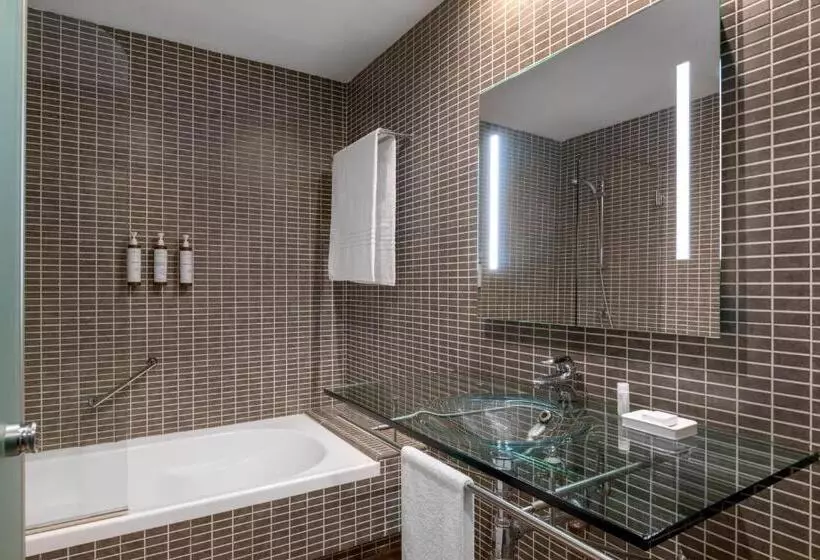 Ac Hotel Coslada Aeropuerto By Marriott