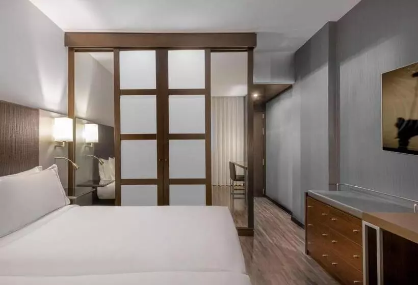 Ac Hotel Coslada Aeropuerto By Marriott