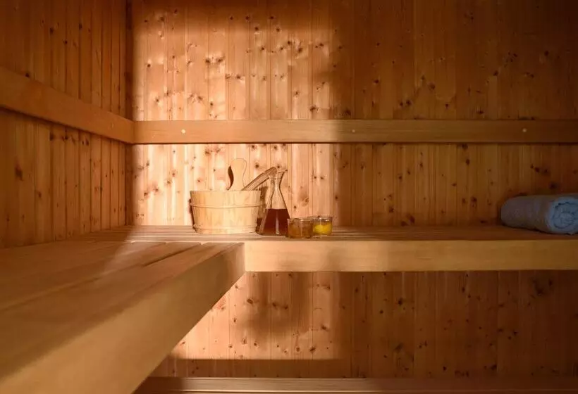 هتل Afroditi Venus Beach Resort