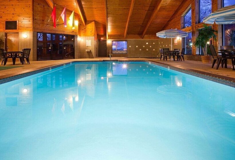 فندق Northwoods Inn & Suites Blackduck