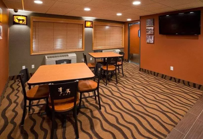 ホテル Americinn By Wyndham Grafton