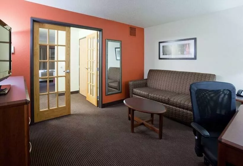 ホテル Americinn By Wyndham Grafton