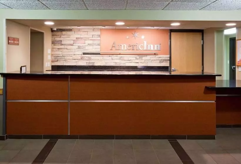 ホテル Americinn By Wyndham Grafton