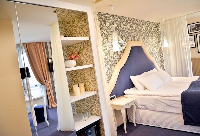 Hotel Capitolina City Chic