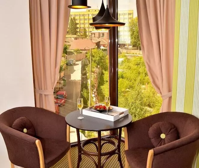 Hotel Capitolina City Chic