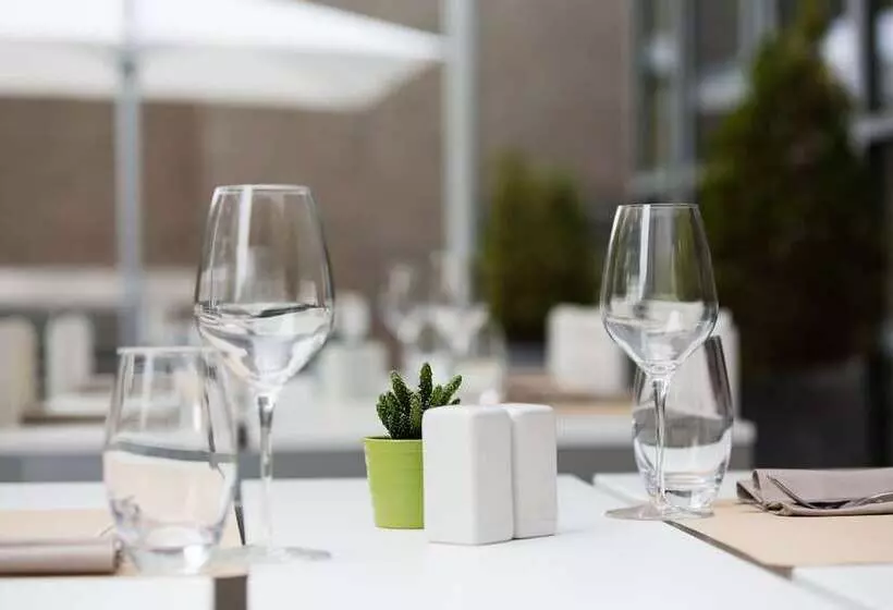 Szálloda Courtyard By Marriott Brussels