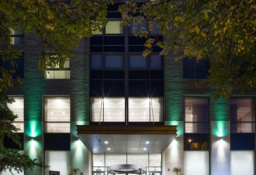 هتل Courtyard By Marriott Brussels