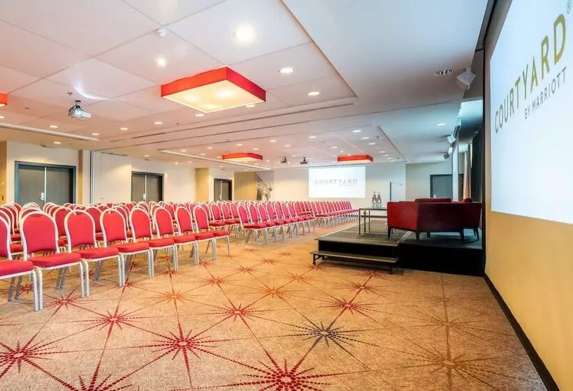 Szálloda Courtyard By Marriott Brussels