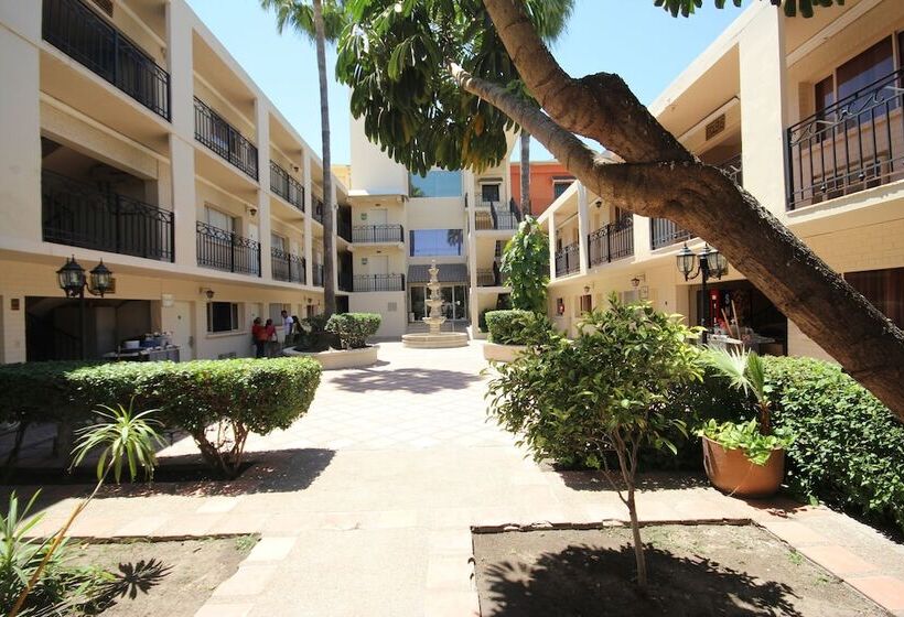 Otel El Camino Inn & Suites