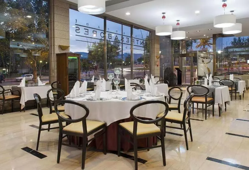 فندق Elba Almeria Business & Convention