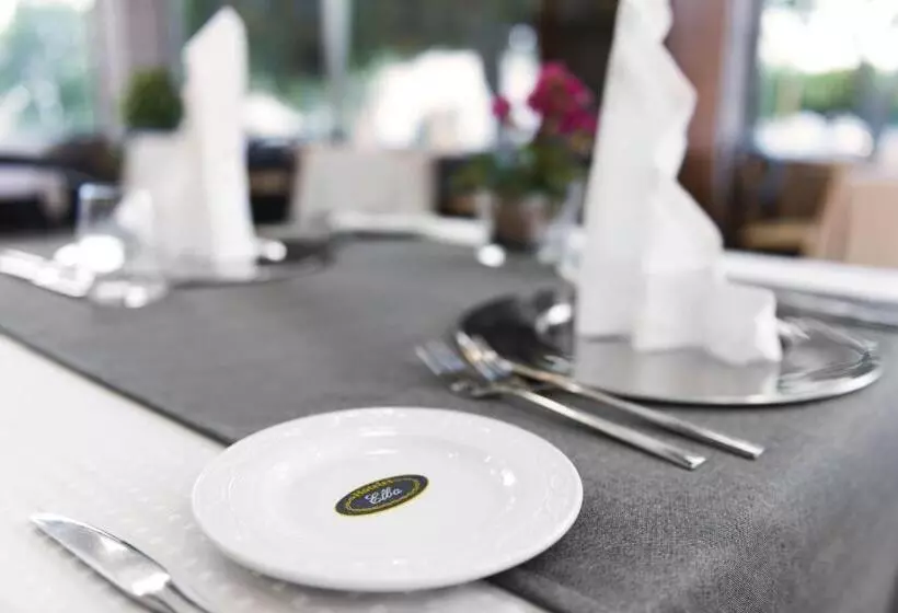 فندق Elba Almeria Business & Convention