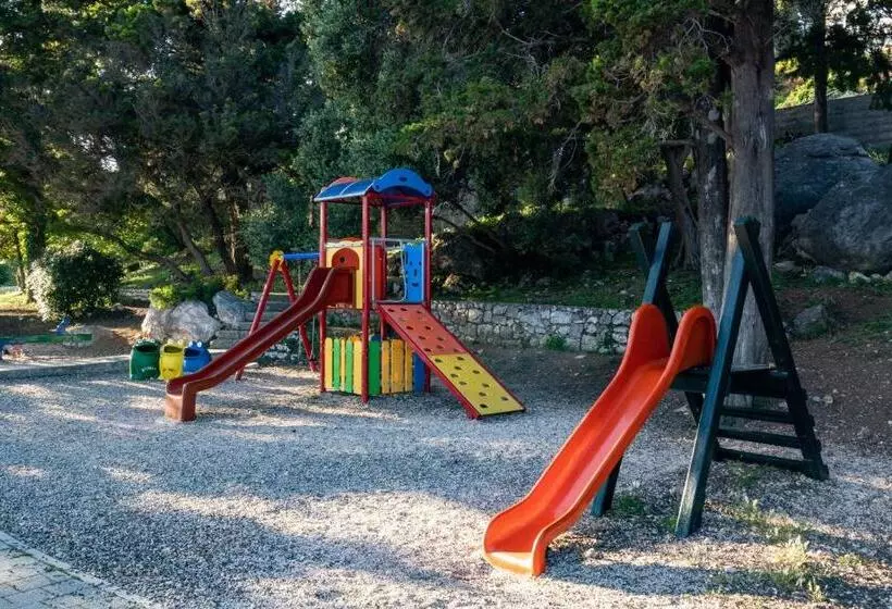 호텔 Maistra Select Astarea