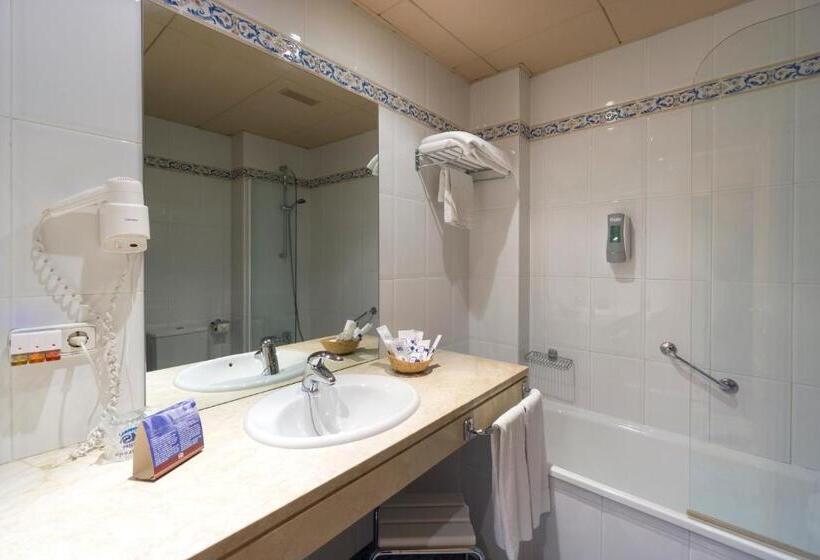 هتل Fuente Las Piedras