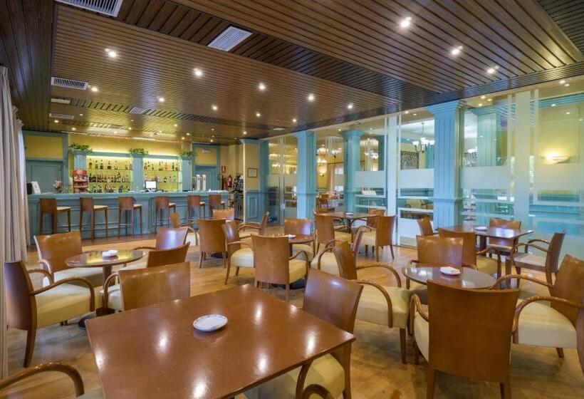 هتل Fuente Las Piedras