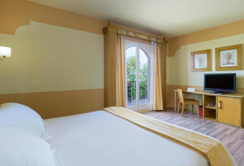 هتل Fuente Las Piedras