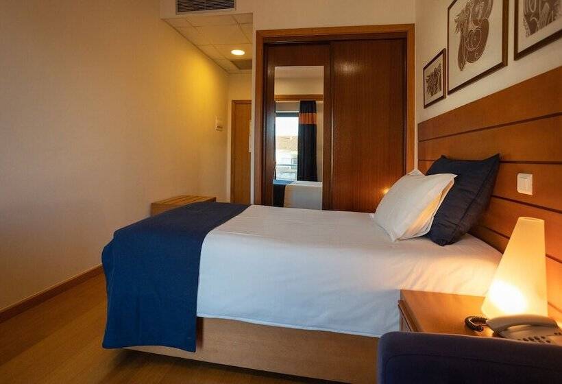 בית מלון כפרי Pombalense