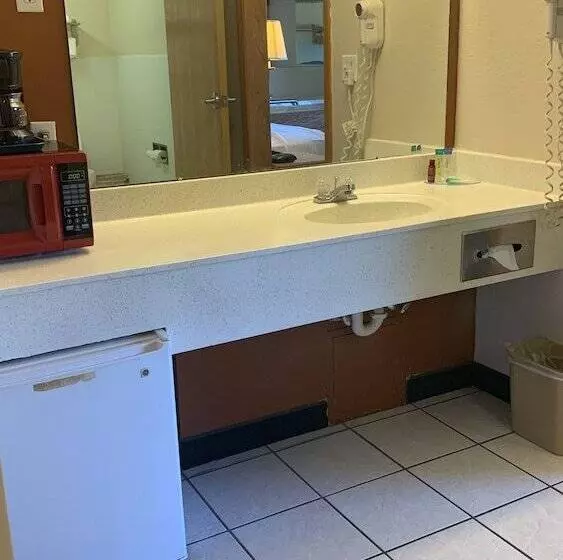 호텔 Regency Inn And Suites