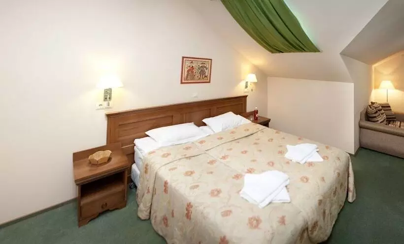 هتل Russkaya Derevnya