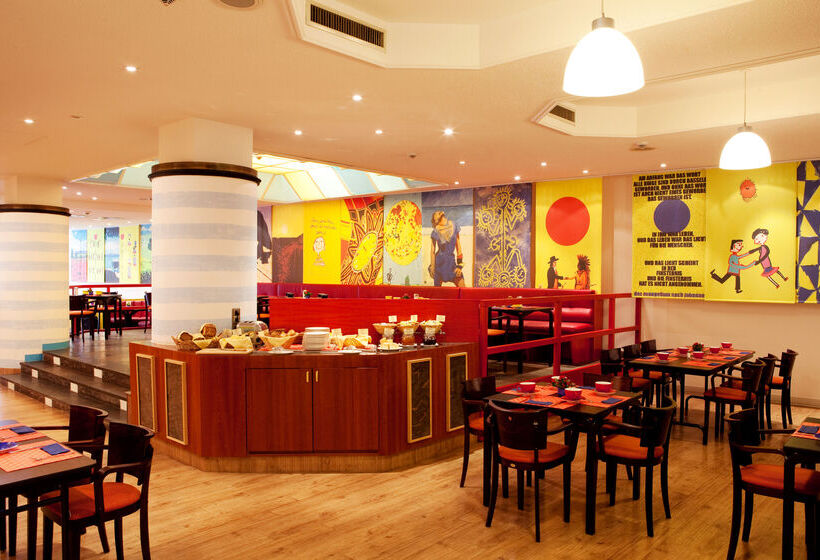 בית מלון כפרי Vienna House Easy By Wyndham Rostock