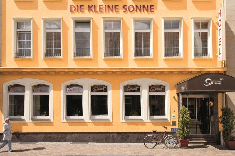 בית מלון כפרי Vienna House Easy By Wyndham Rostock