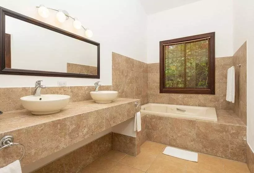 Отель Villa Lapas Jungle Village