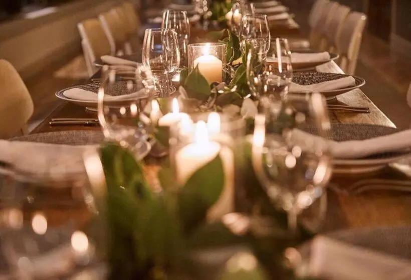 Отель Yarra Valley Lodge