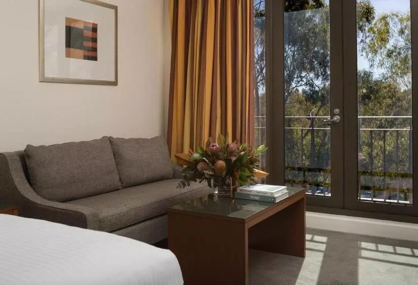 Отель Yarra Valley Lodge