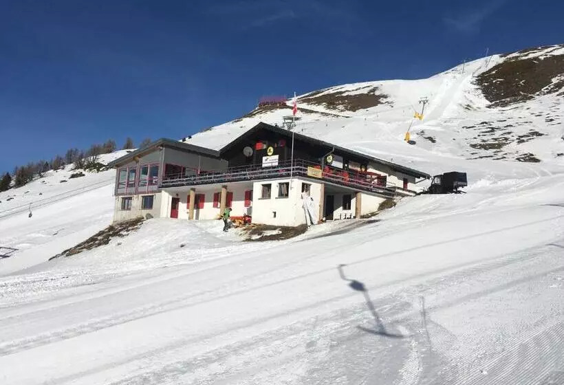 Retkeilymaja Restaurant Fleschboden