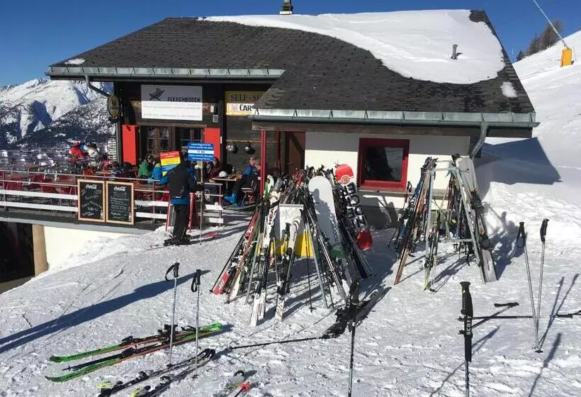 Retkeilymaja Restaurant Fleschboden