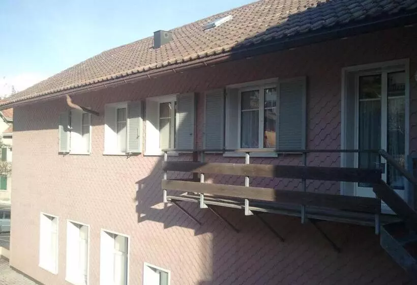 Retkeilymaja Restaurant Sternen