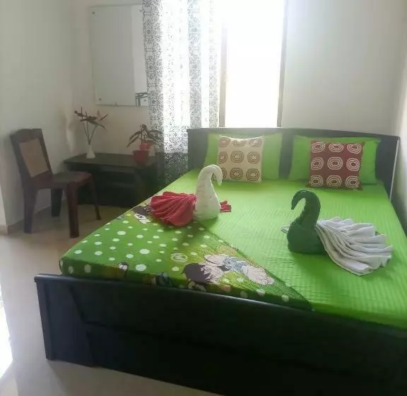 تختخواب و صبحانه Ceylon Sungarden