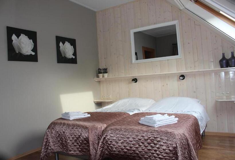 مبيت وإفطار Hof Van Lutten