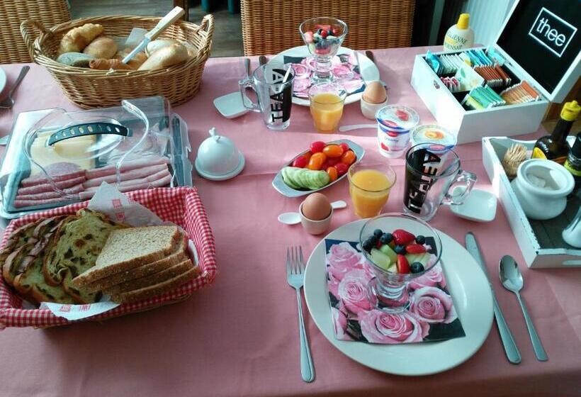 مبيت وإفطار Hof Van Lutten