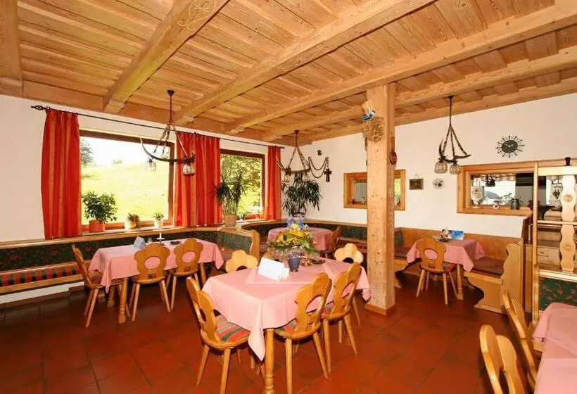 Berggasthof Pension Seminar  Und Tagungshaus Menauer