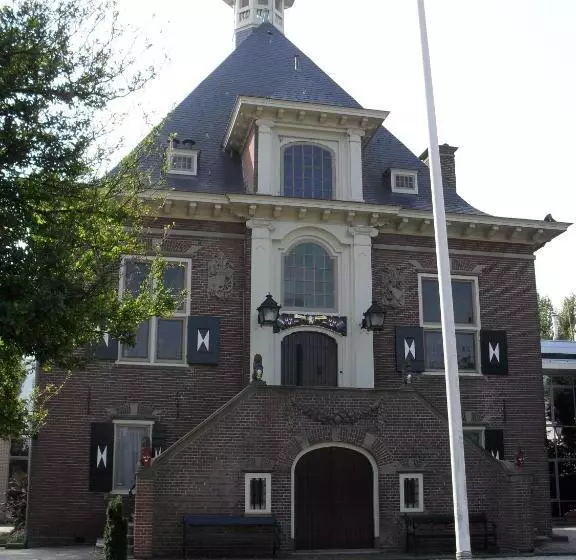 Hotelli De Keizerskroon Amsterdam Schiphol Halfweg