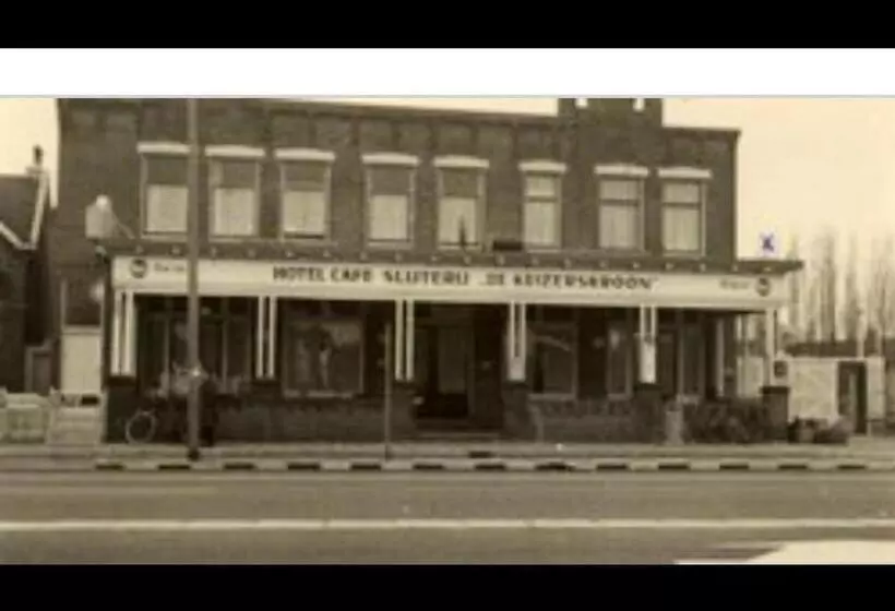 Hotelli De Keizerskroon Amsterdam Schiphol Halfweg