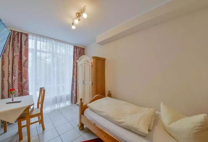 Hotelli Gasthof Hainzinger