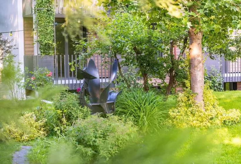 Hotel Hôtel La Croix Blanche