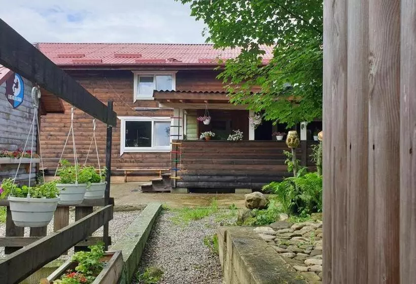 هتل Kostel House