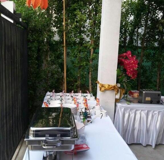 هتل Me2 Singhamuntra Resort Kamphaengsaen