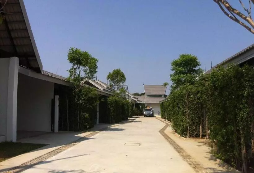 ホテル Me2 Singhamuntra Resort Kamphaengsaen